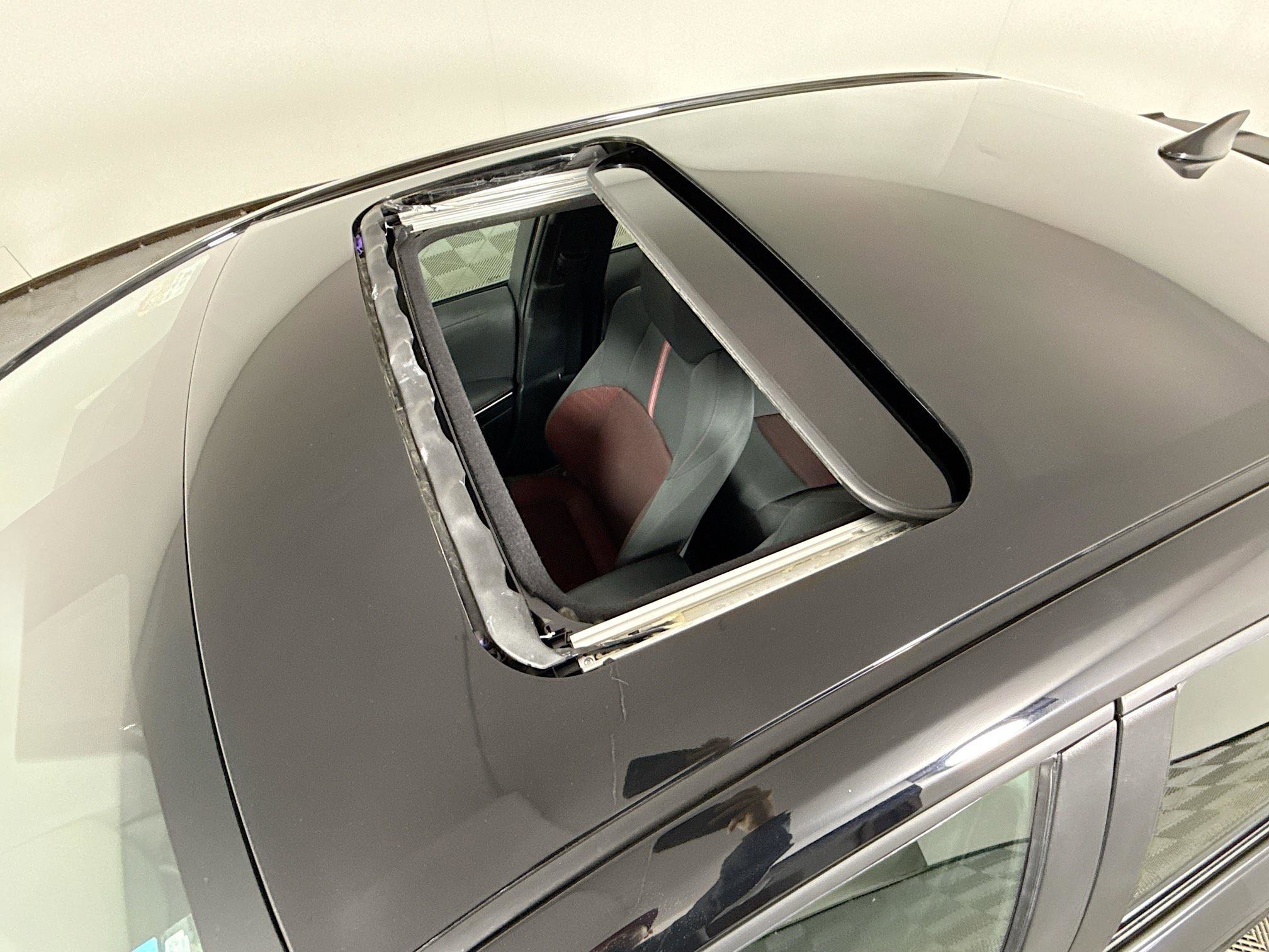 Certified 2025 Toyota Corolla SE w/ SE Premium Package image 14