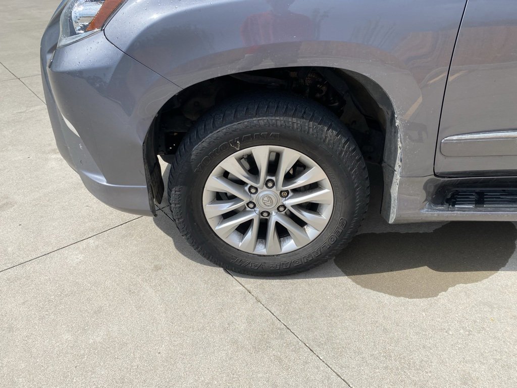 Used 2017 Lexus GX 460 image 6