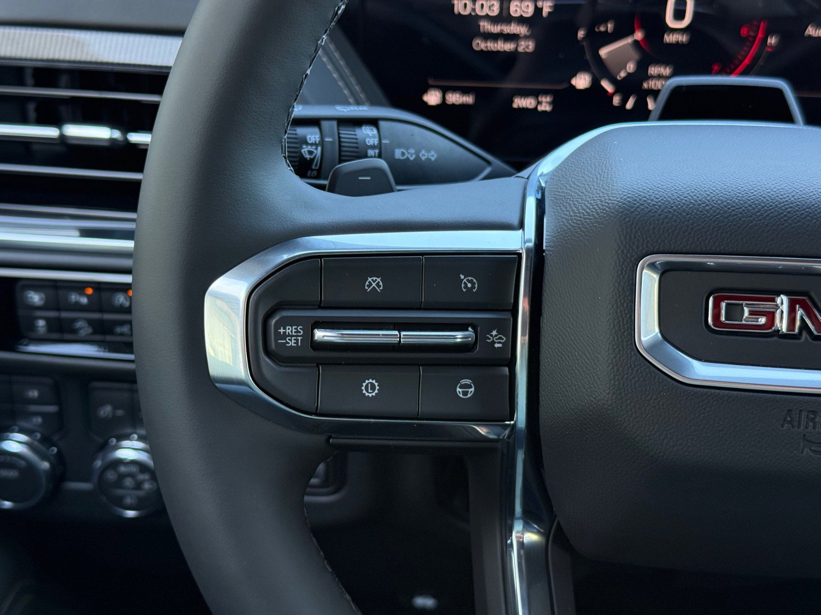 New 2026 GMC Yukon Elevation w/ Elevation Premium Package image 25