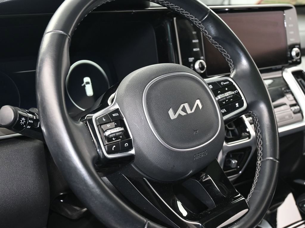 Used 2023 Kia Sorento SX image 15