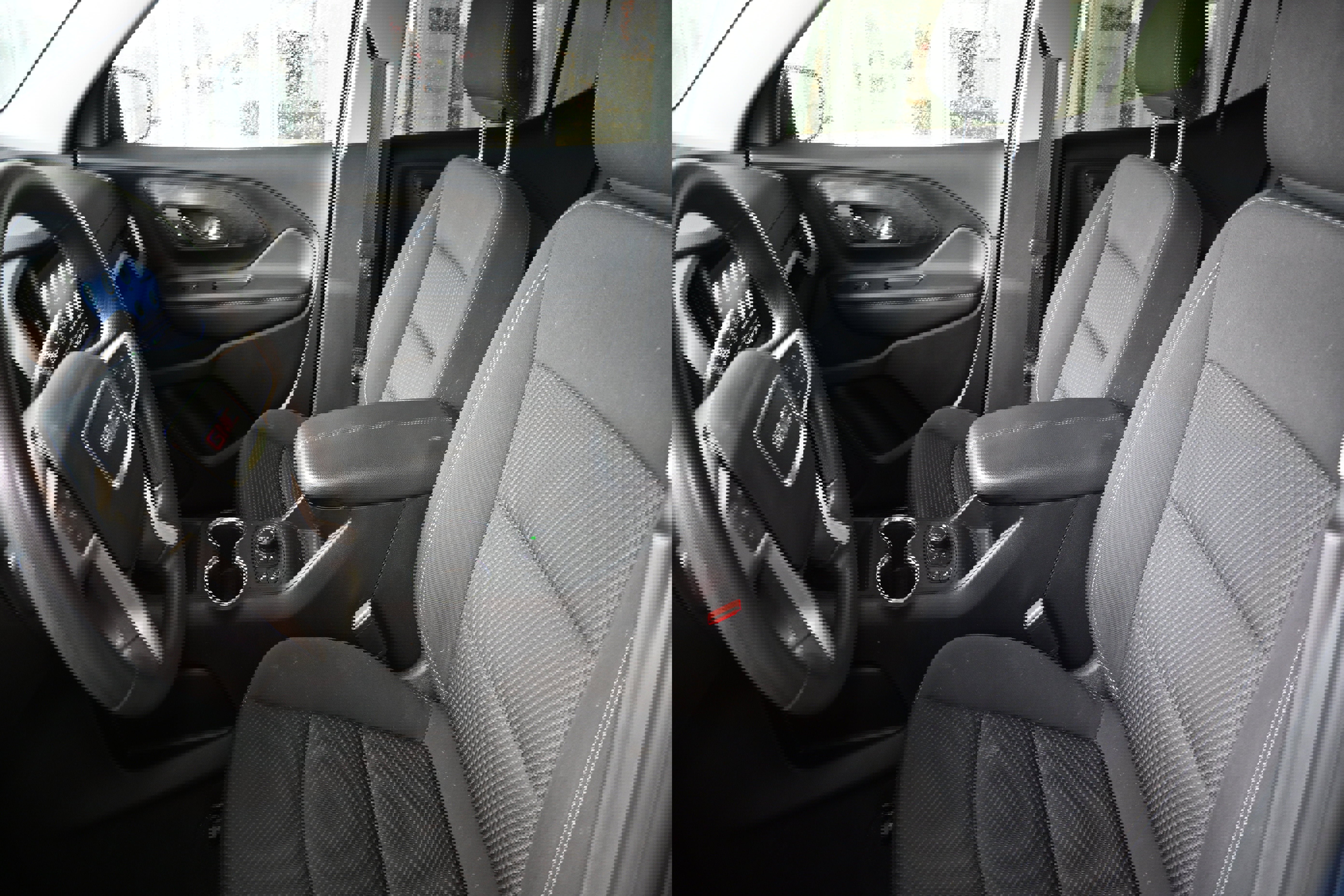 Used 2024 GMC Terrain SLE w/ Driver Convenience Package image 24