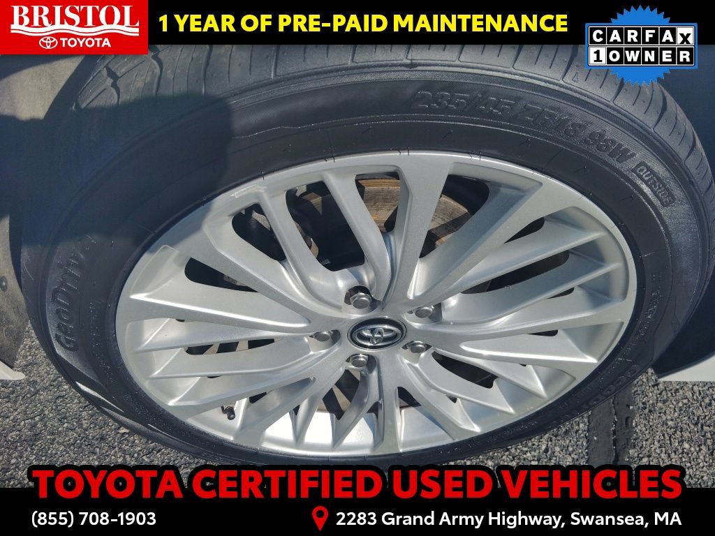 Certified 2019 Toyota Camry XLE FWD image 13