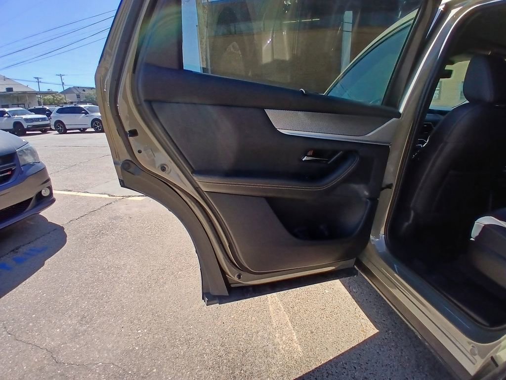 Used 2025 MAZDA CX-70 Plug-In Hybrid w/ Premium Plus image 7