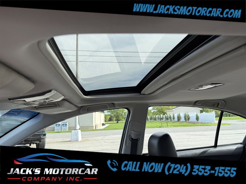 Used 2011 Subaru Legacy 3.6R Limited w/ Appearance Package 1E AWD/4WD image 15