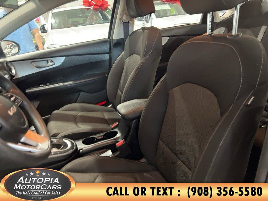 Used 2024 Kia Forte LXS FWD image 10