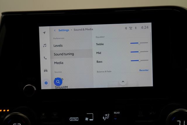 Used 2023 Toyota Highlander XLE image 45