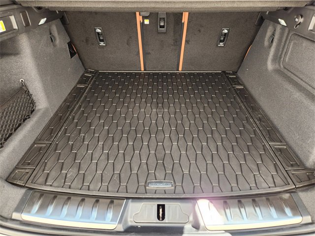 Used 2026 Jaguar F-PACE R-Dynamic S image 23