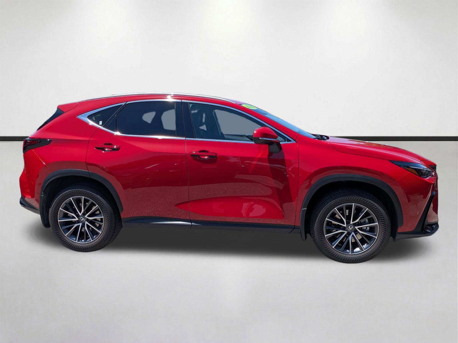 Used 2025 Lexus NX 250 FWD w/ Accessory Package (K3) image 3