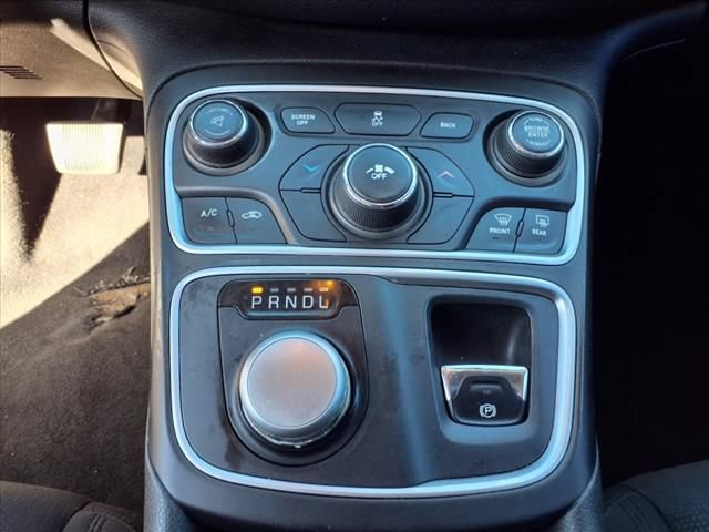 Used 2015 Chrysler 200 Limited FWD image 17