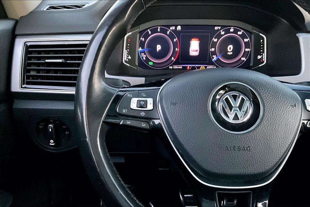 Used 2019 Volkswagen Atlas SEL R-Line FWD image 11
