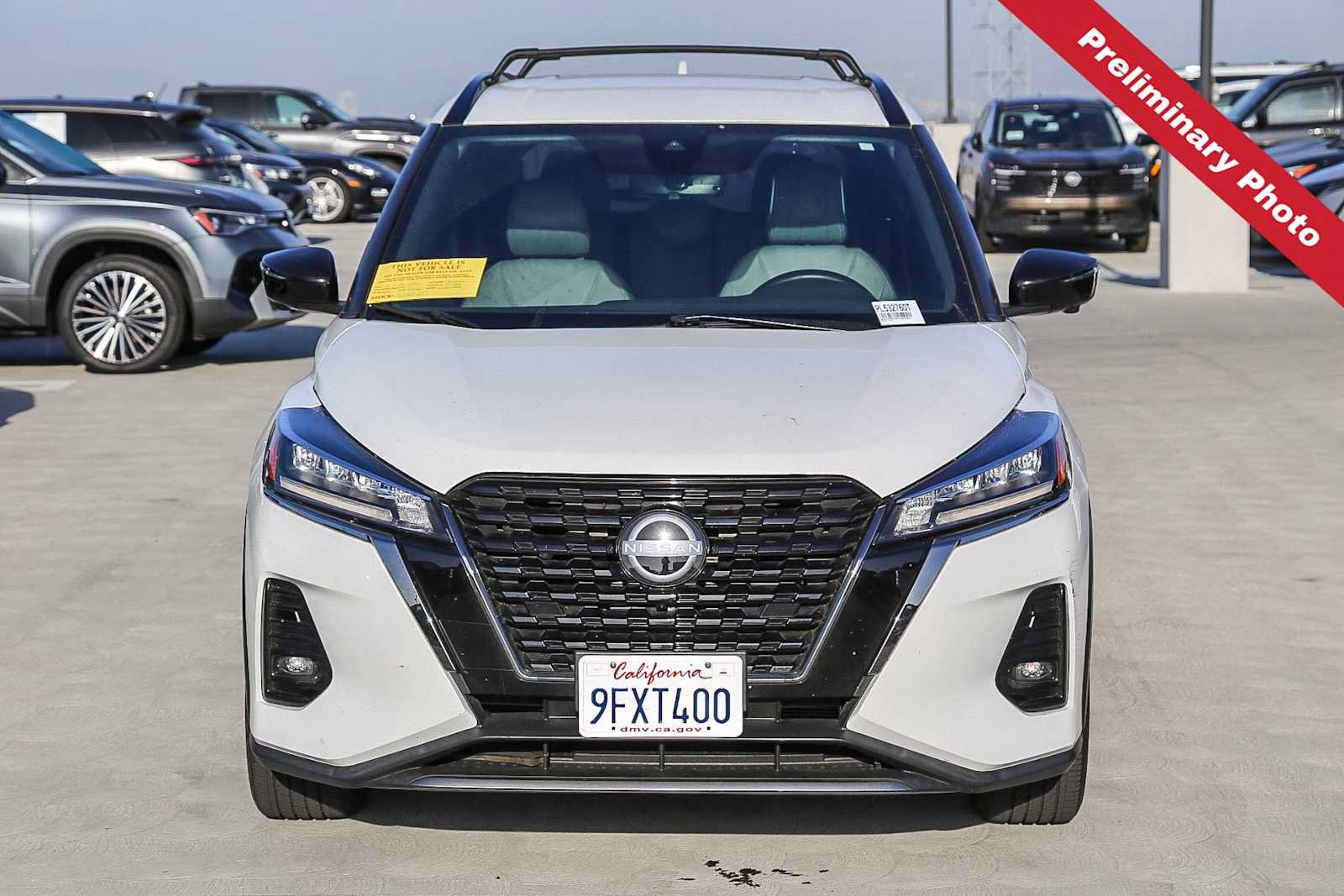 Used 2023 Nissan Kicks SR w/ SR Premium Package FWD image 2
