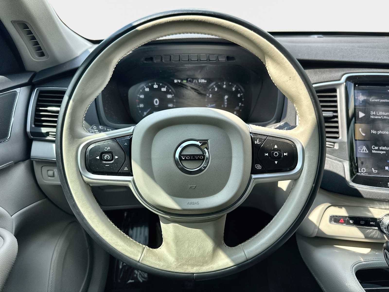 Used 2022 Volvo XC90 T5 Momentum w/ Climate Package FWD image 22