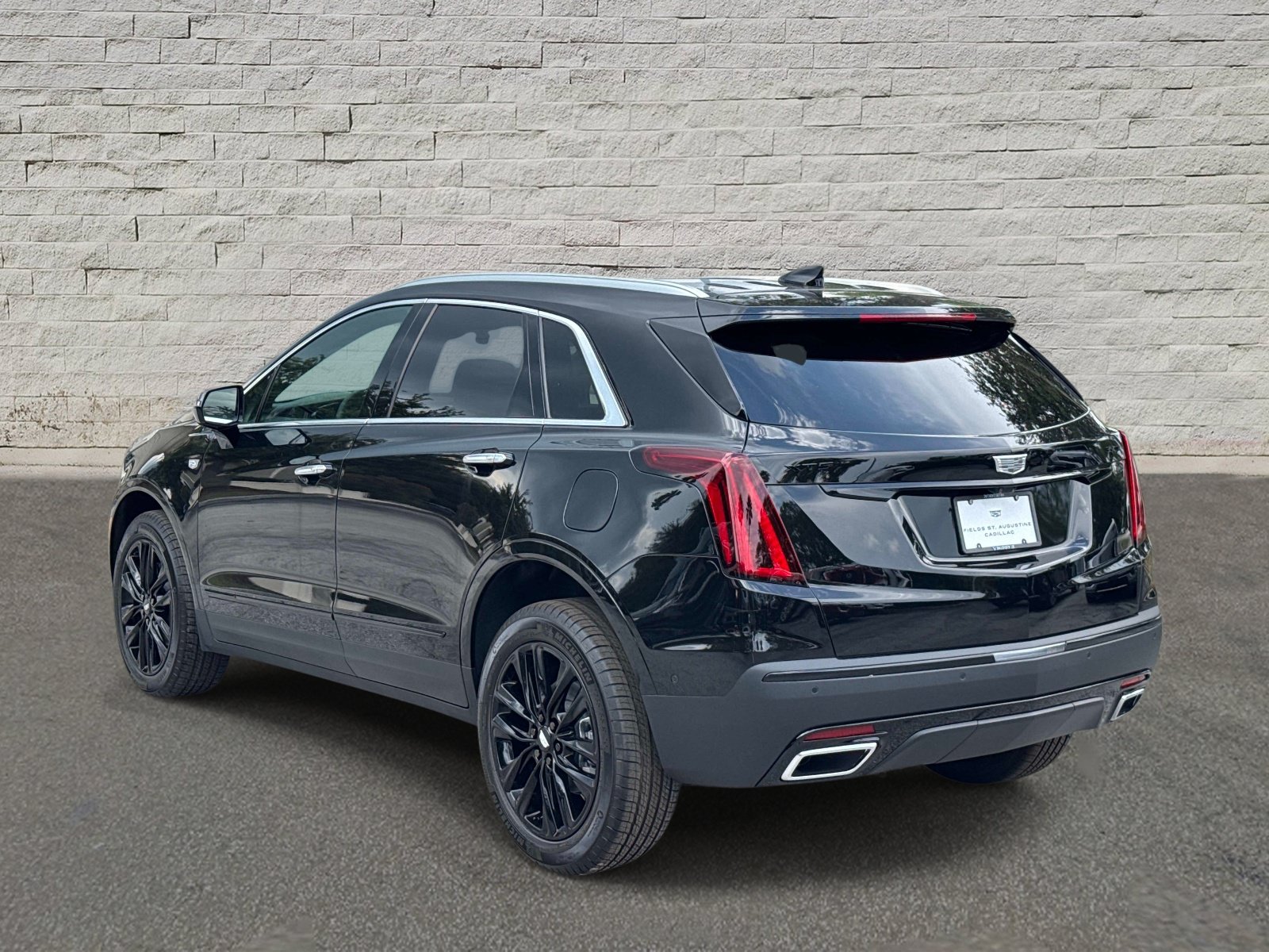 New 2026 Cadillac XT5 Premium Luxury FWD image 3