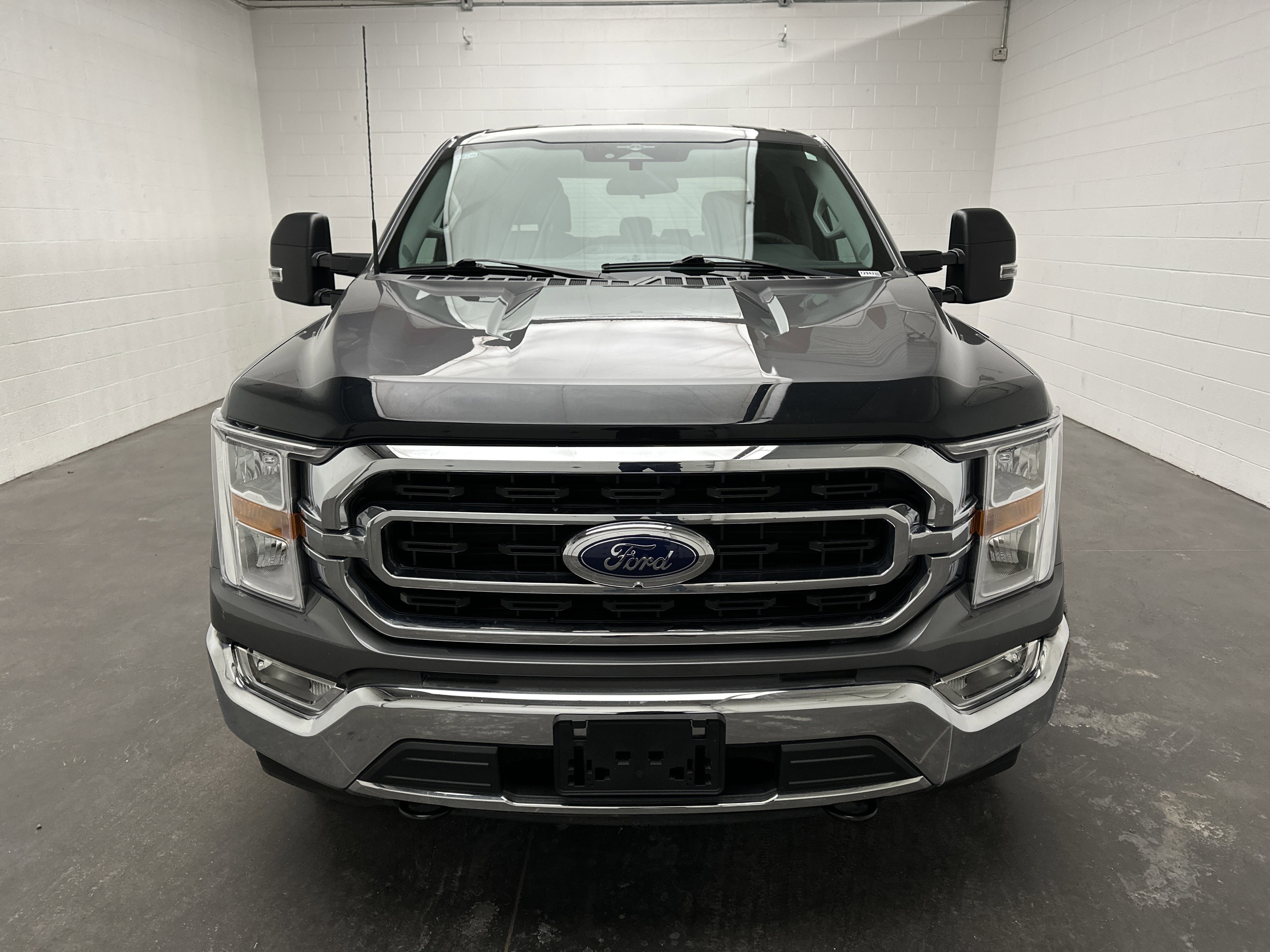 Used 2023 Ford F150 XLT w/ XTR Package image 3