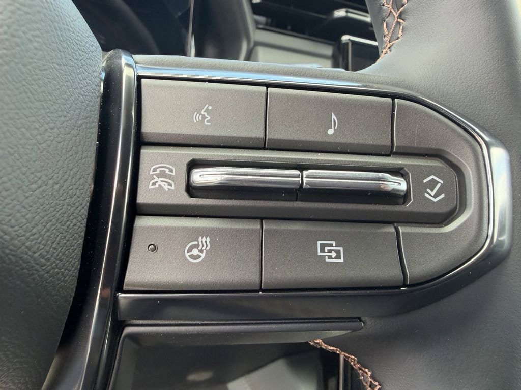 New 2026 GMC Terrain AT4 w/ Convenience Package III AWD/4WD image 28