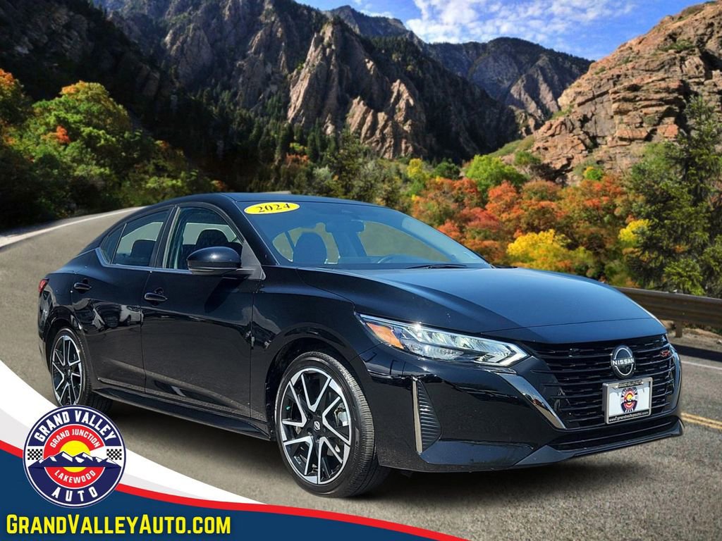 Used 2024 Nissan Sentra SR FWD image 1