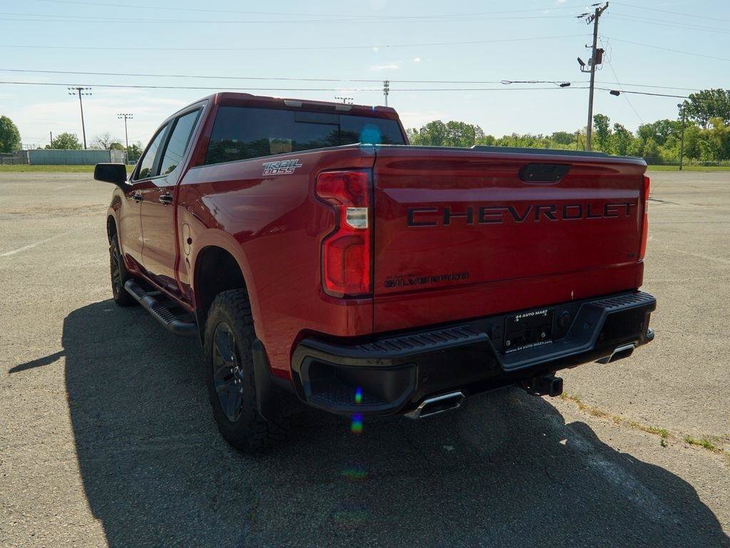 Used 2021 Chevrolet Silverado 1500 LT Trail Boss w/ Convenience Package II AWD/4WD image 4