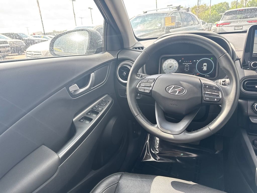 Used 2022 Hyundai Kona Limited w/ Cargo Package AWD/4WD image 30