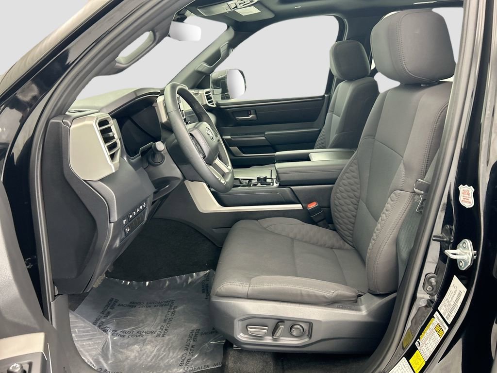 Used 2025 Toyota Sequoia SR5 AWD/4WD image 19