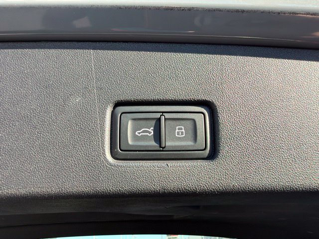 Used 2023 Audi Q4 e-tron Premium Plus w/ Premium Plus AWD/4WD image 14