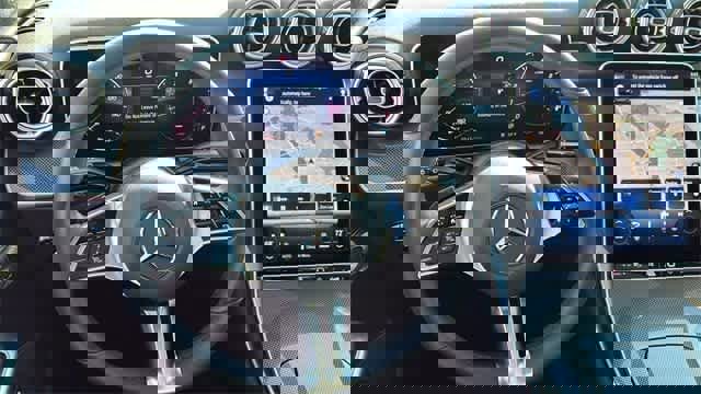 Certified 2025 Mercedes-Benz GLC 300 4MATIC image 24