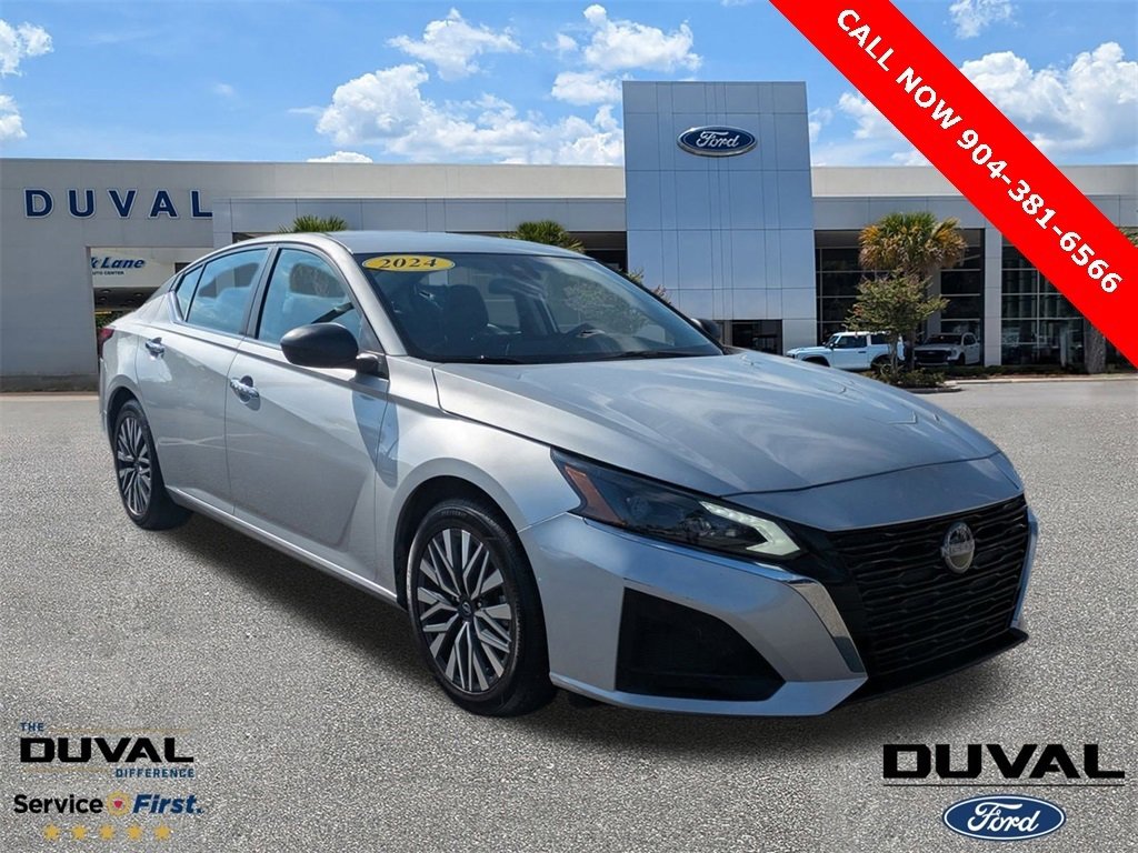 Used 2024 Nissan Altima 2.5 SV