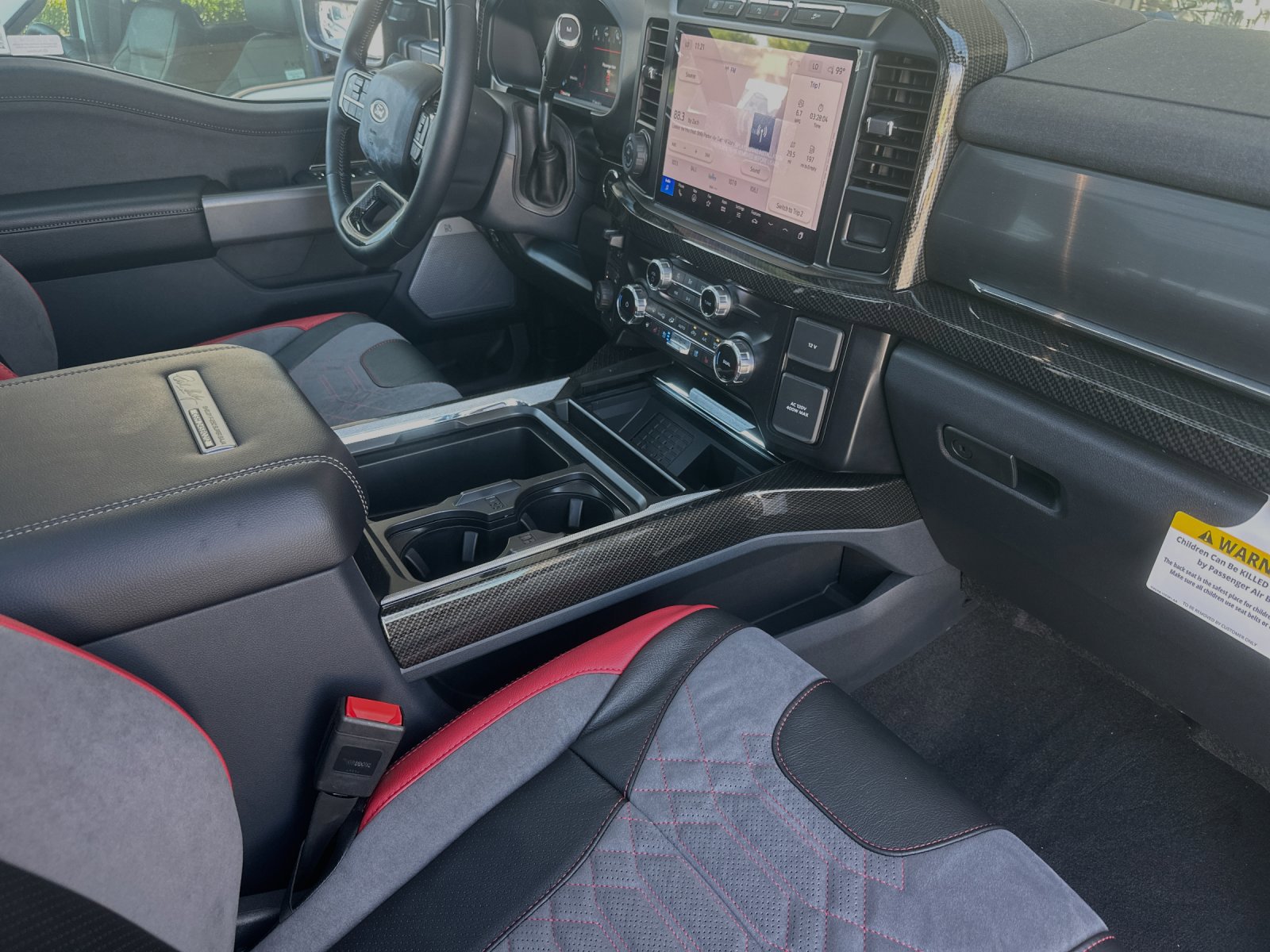 New 2024 Ford F250 Lariat w/ Lariat Ultimate Package image 15