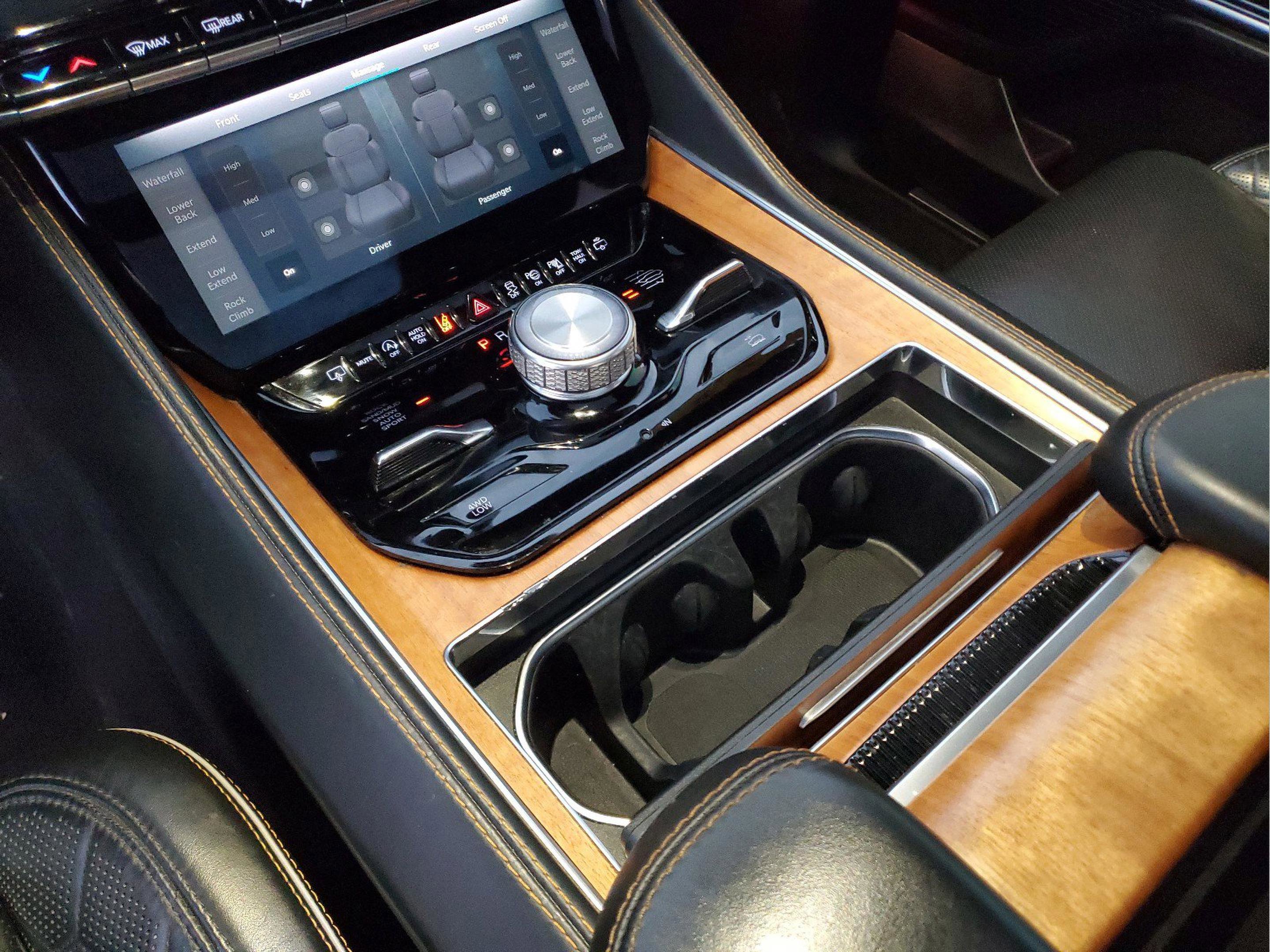 Used 2023 Jeep Grand Wagoneer Series III image 24