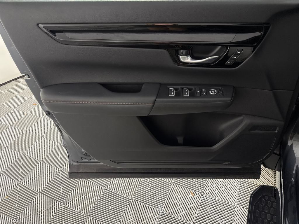 Used 2023 Honda CR-V Sport Touring image 9