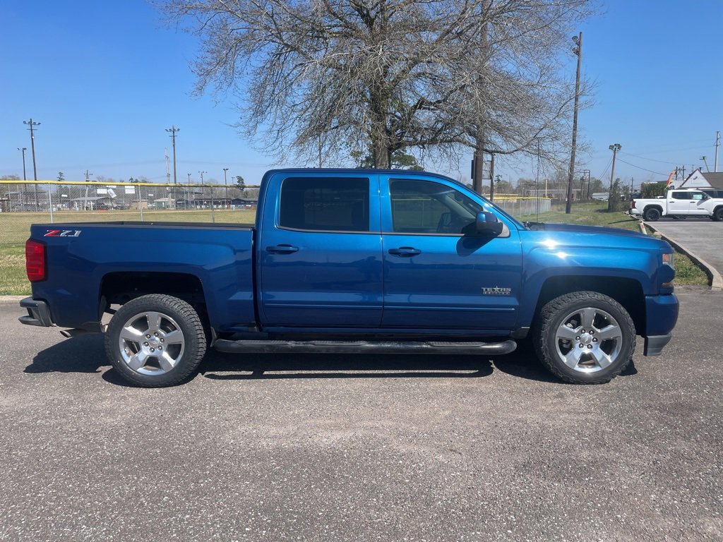 Used 2018 Chevrolet Silverado 1500 LT w/ Texas Edition image 14