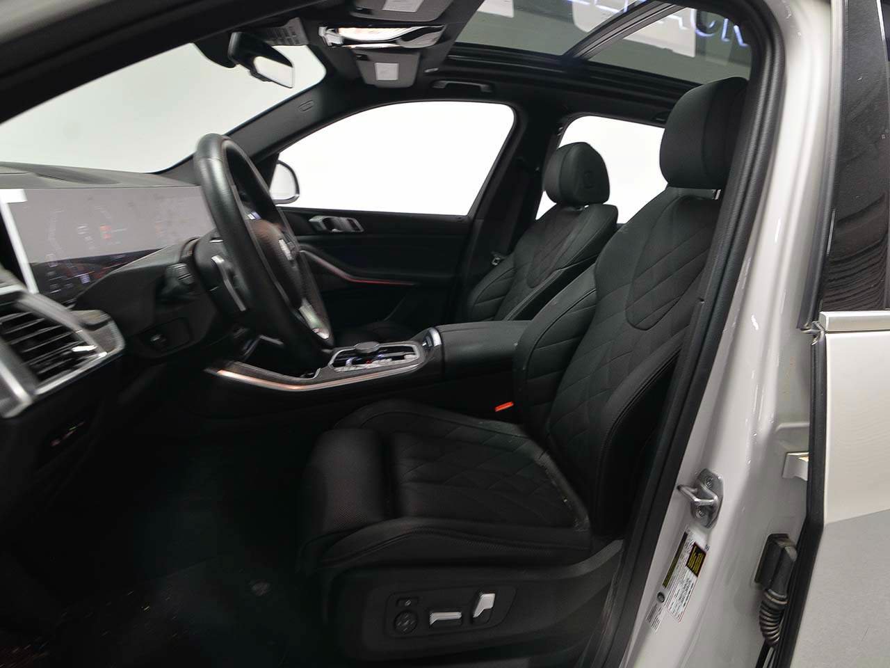 Used 2026 BMW X5 sDrive40i w/ Premium Package RWD image 8