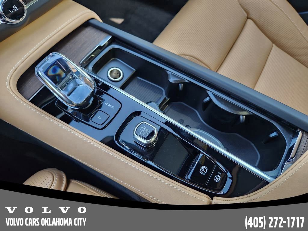 New 2026 Volvo V90 B6 Cross Country Ultra w/ Protection Package Premier image 19