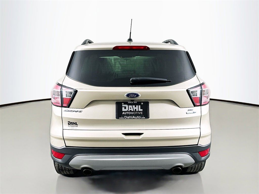 Used 2018 Ford Escape SE image 11