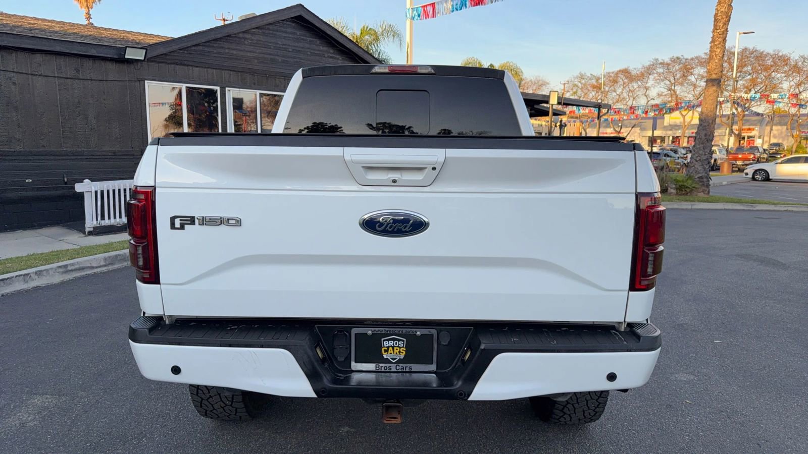 Used 2015 Ford F150 Lariat w/ Equipment Group 502A Luxury AWD/4WD image 7