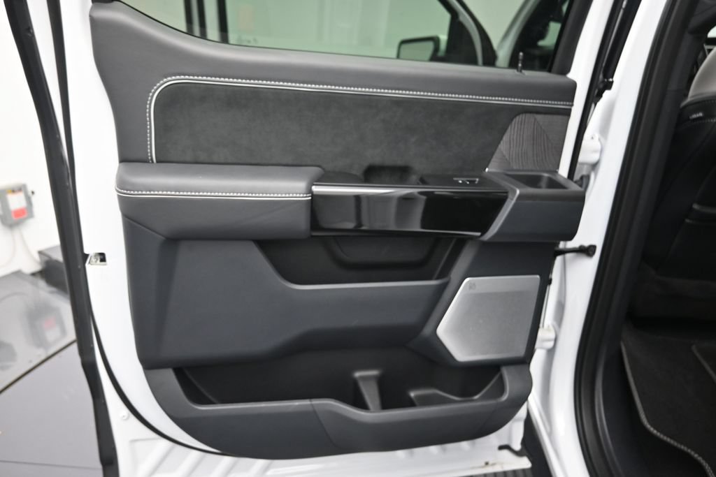 Used 2023 Ford F150 Lightning Platinum AWD/4WD image 24