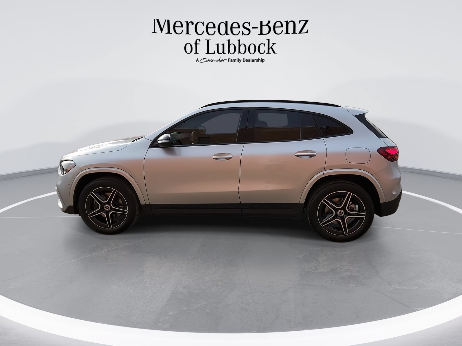 New 2025 Mercedes-Benz GLA 250 4MATIC image 5
