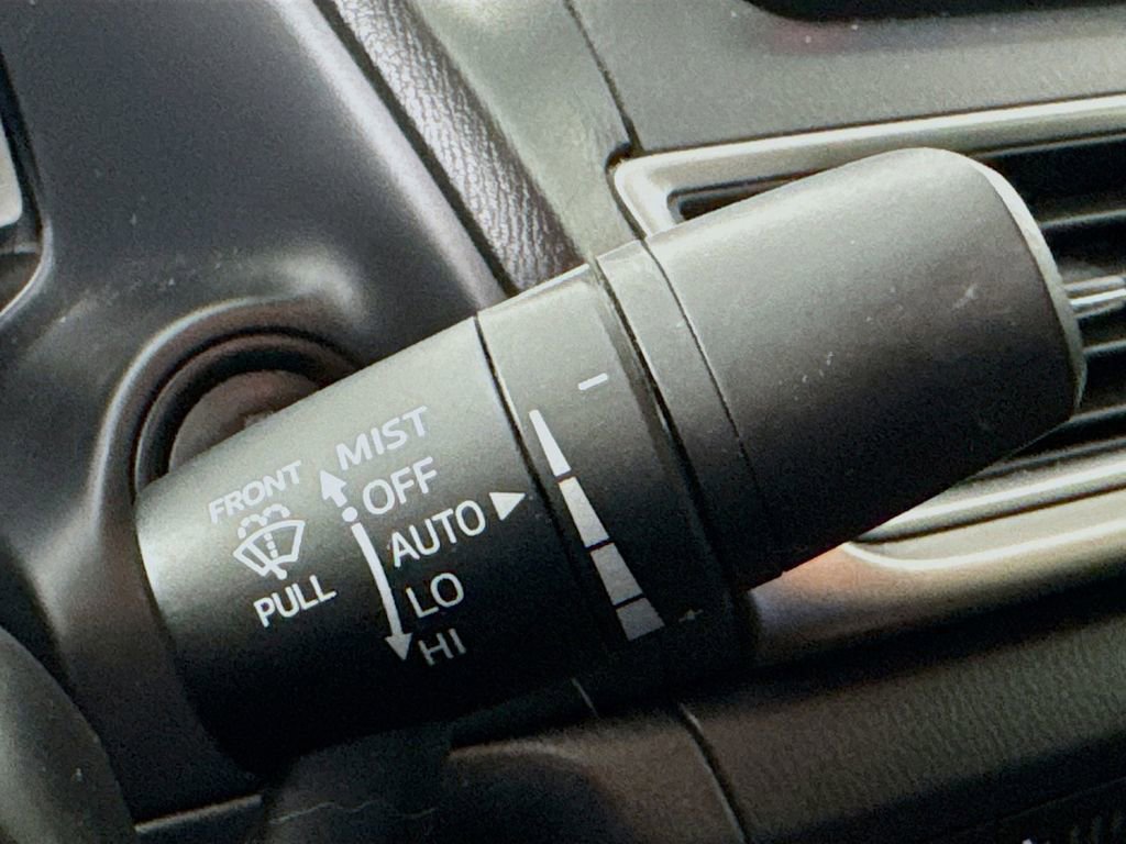 Used 2018 MAZDA MAZDA3 Touring image 14