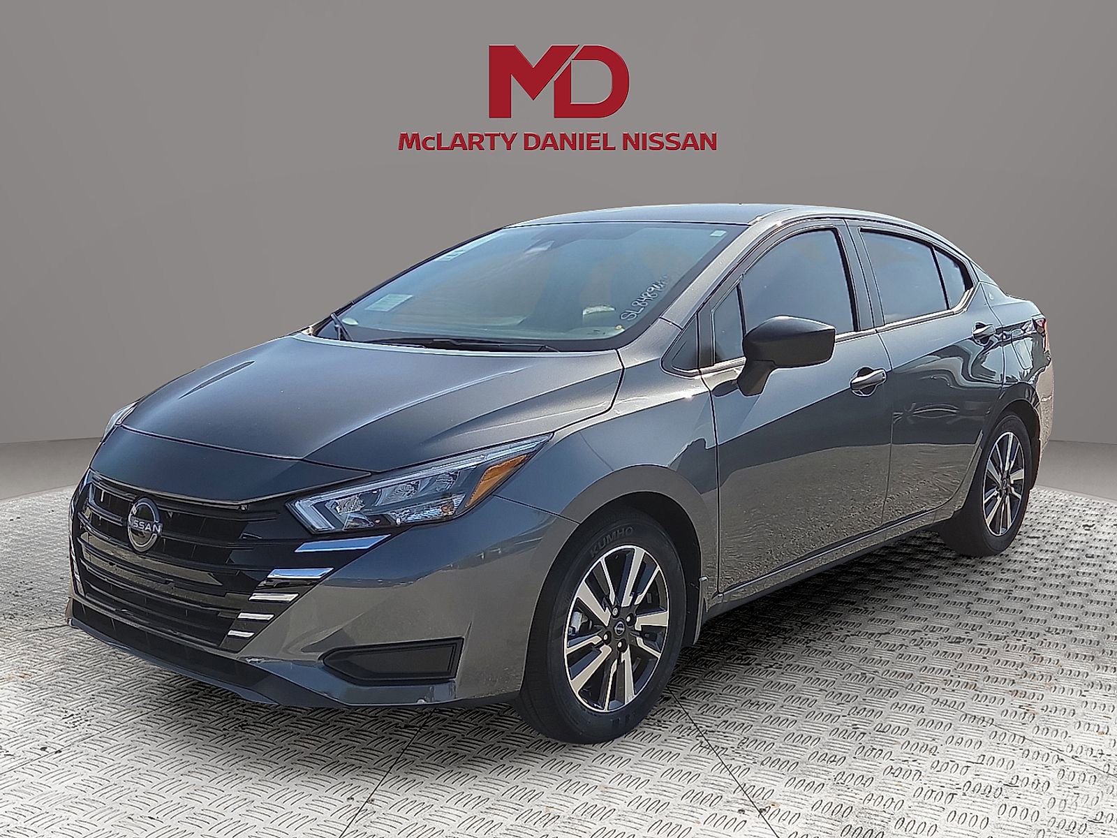 Used 2025 Nissan Versa S w/ S Plus Package image 2