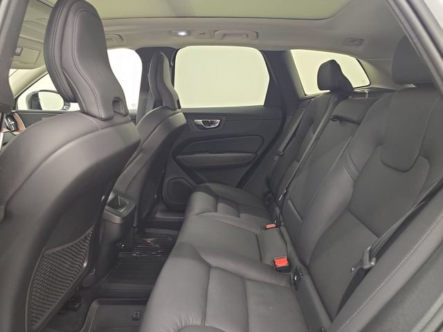 Used 2024 Volvo XC60 B5 Plus w/ Protection Package Premier AWD/4WD image 18
