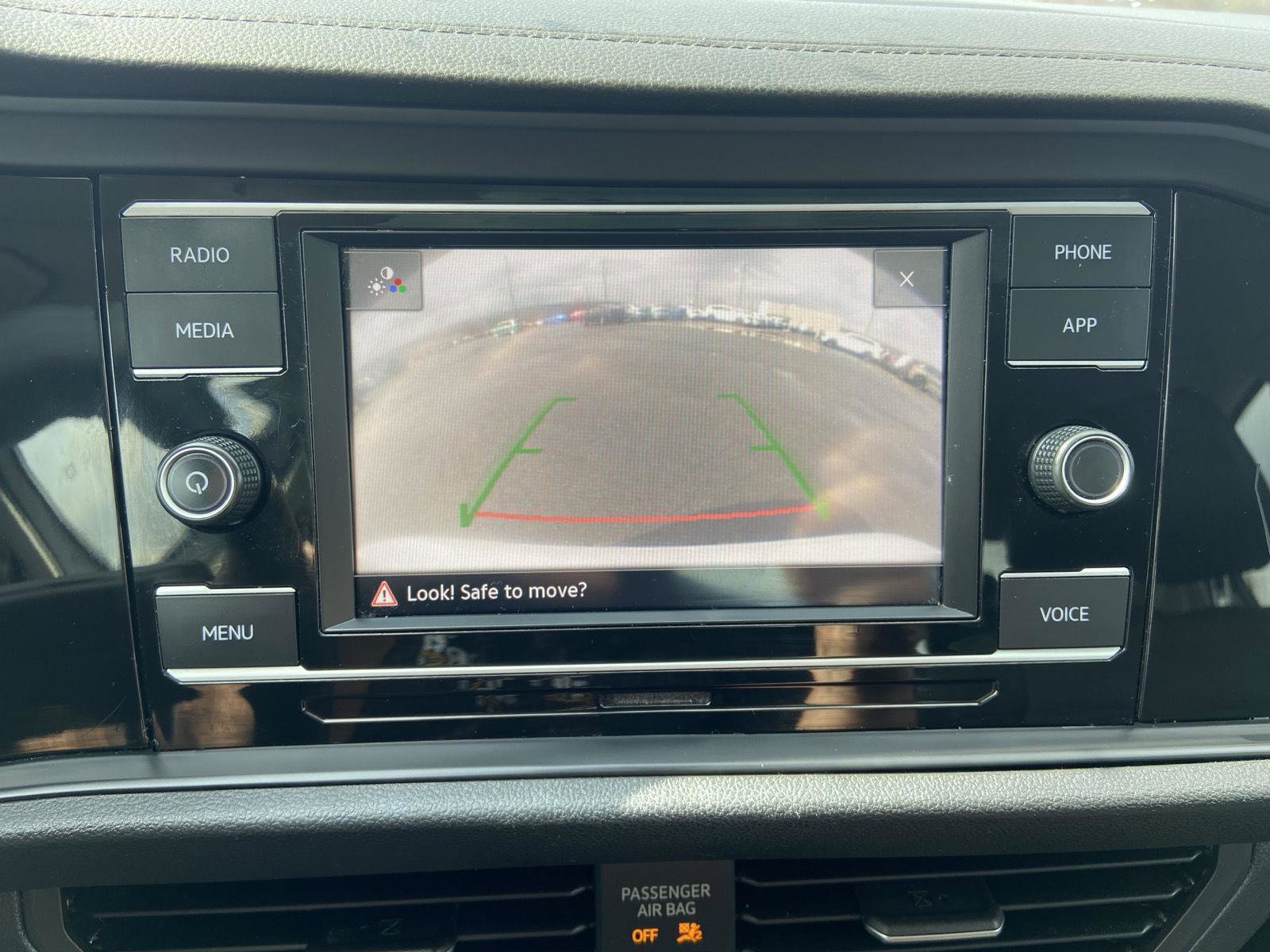 Used 2020 Volkswagen Jetta SE image 41