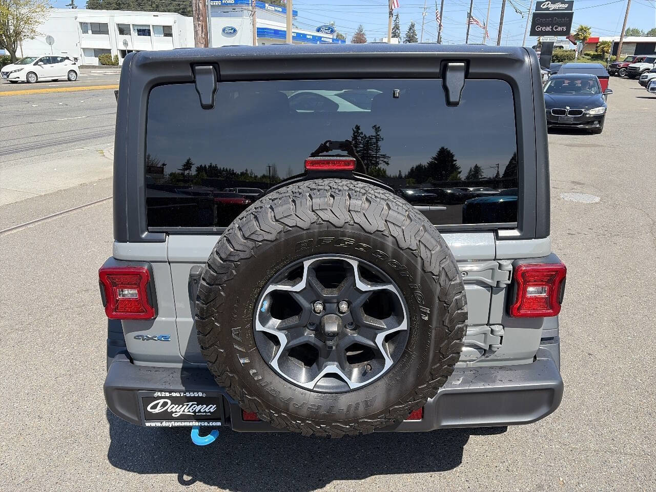 Used 2023 Jeep Wrangler Unlimited Rubicon 4xe AWD/4WD image 5