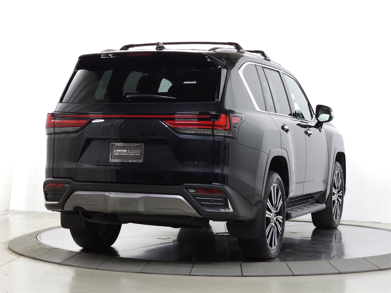Used 2025 Lexus LX 600 4WD w/ Accessory Package (2T) image 9