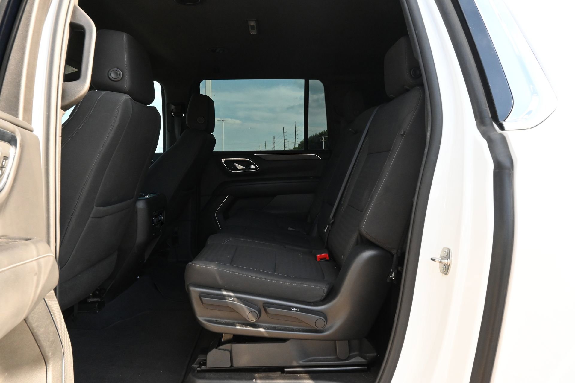 Used 2023 Chevrolet Suburban LS w/ Driver Alert Package RWD image 20
