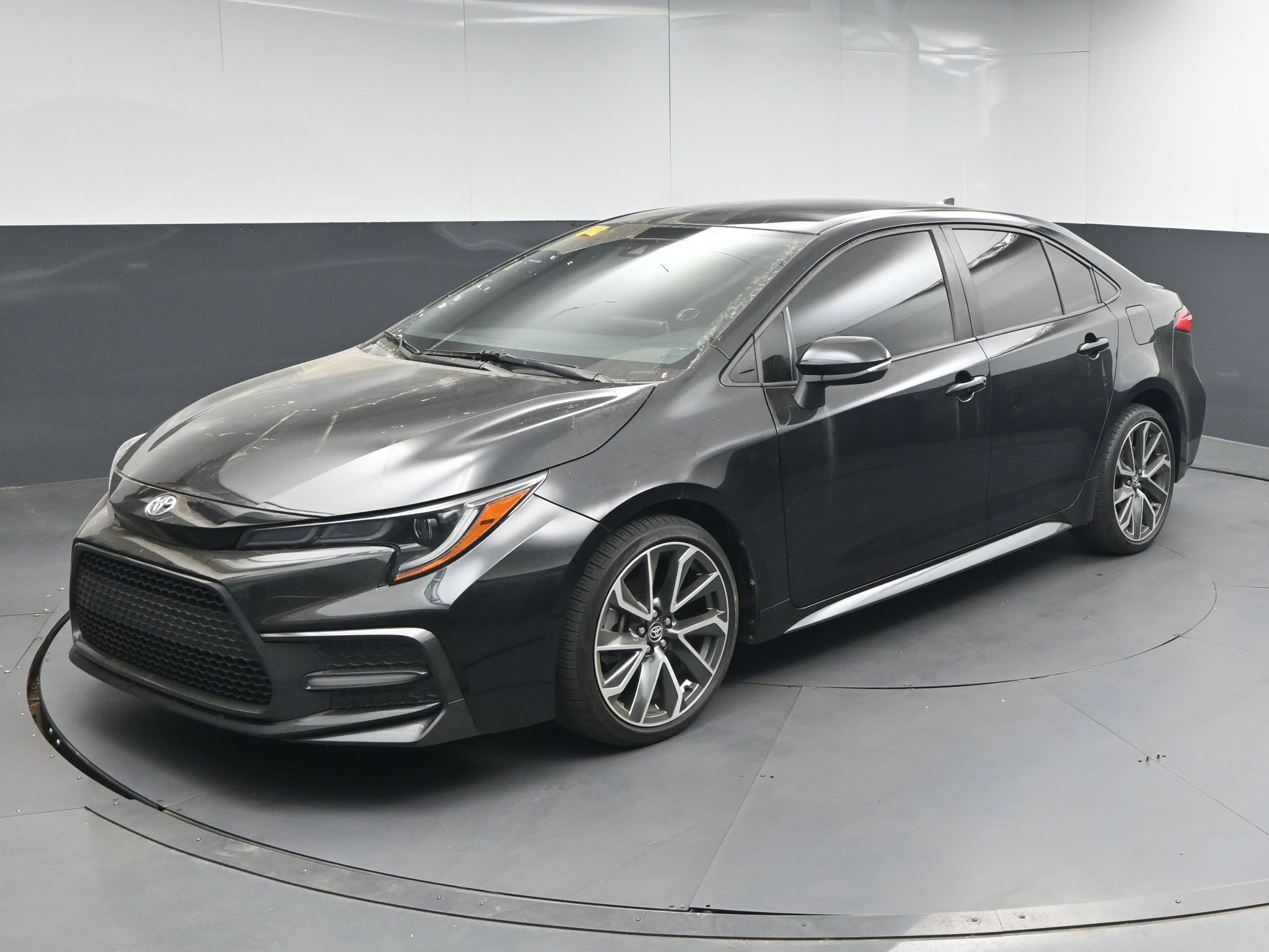 Used 2021 Toyota Corolla SE image 4