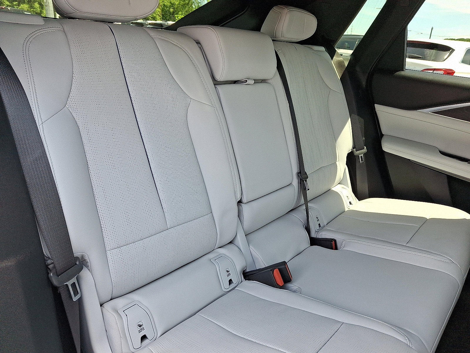 Certified 2024 Cadillac Lyriq Luxury AWD/4WD image 20