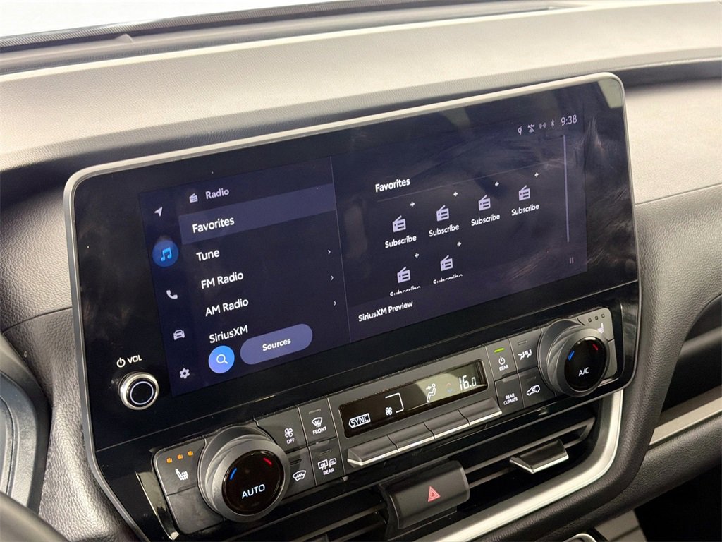 Used 2024 Toyota Grand Highlander XLE image 14