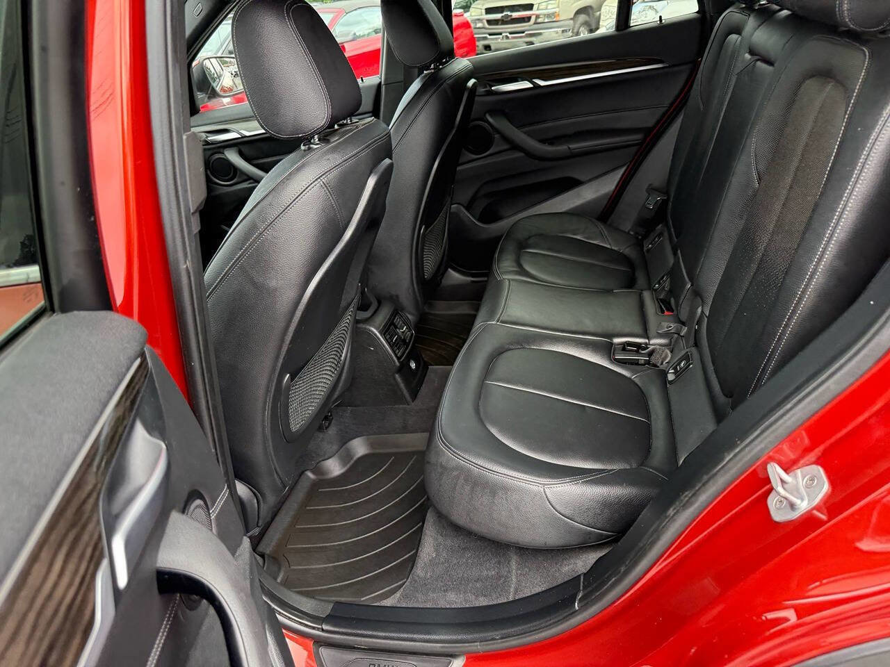 Used 2018 BMW X1 xDrive28i image 18