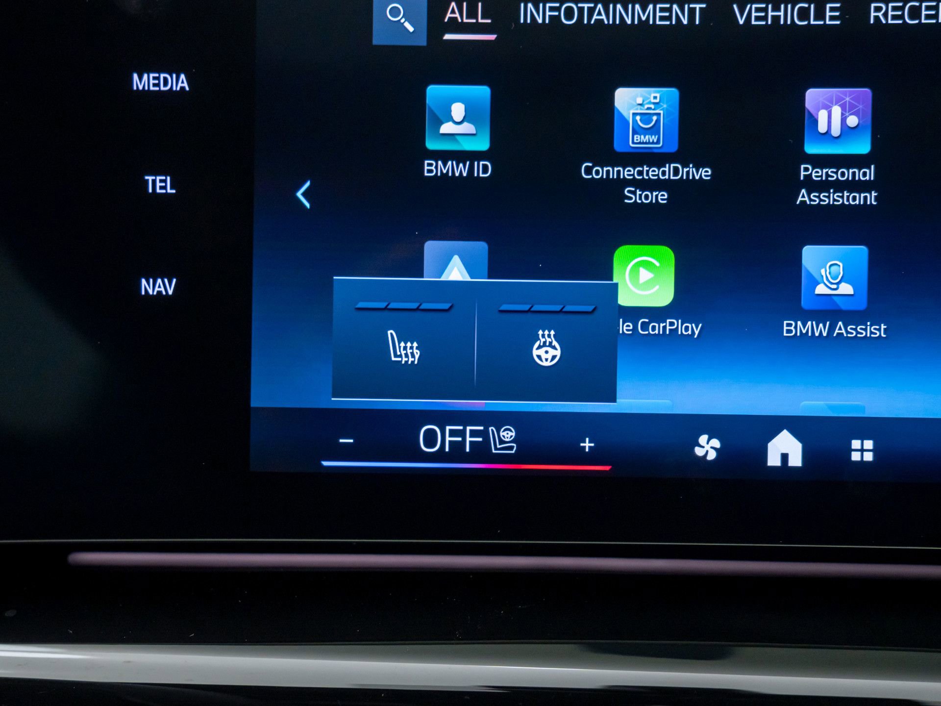 Used 2025 BMW X1 xDrive28i w/ Technology Package image 26