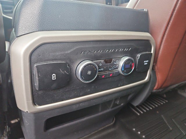 Used 2022 Ford Expedition Max Limited image 25