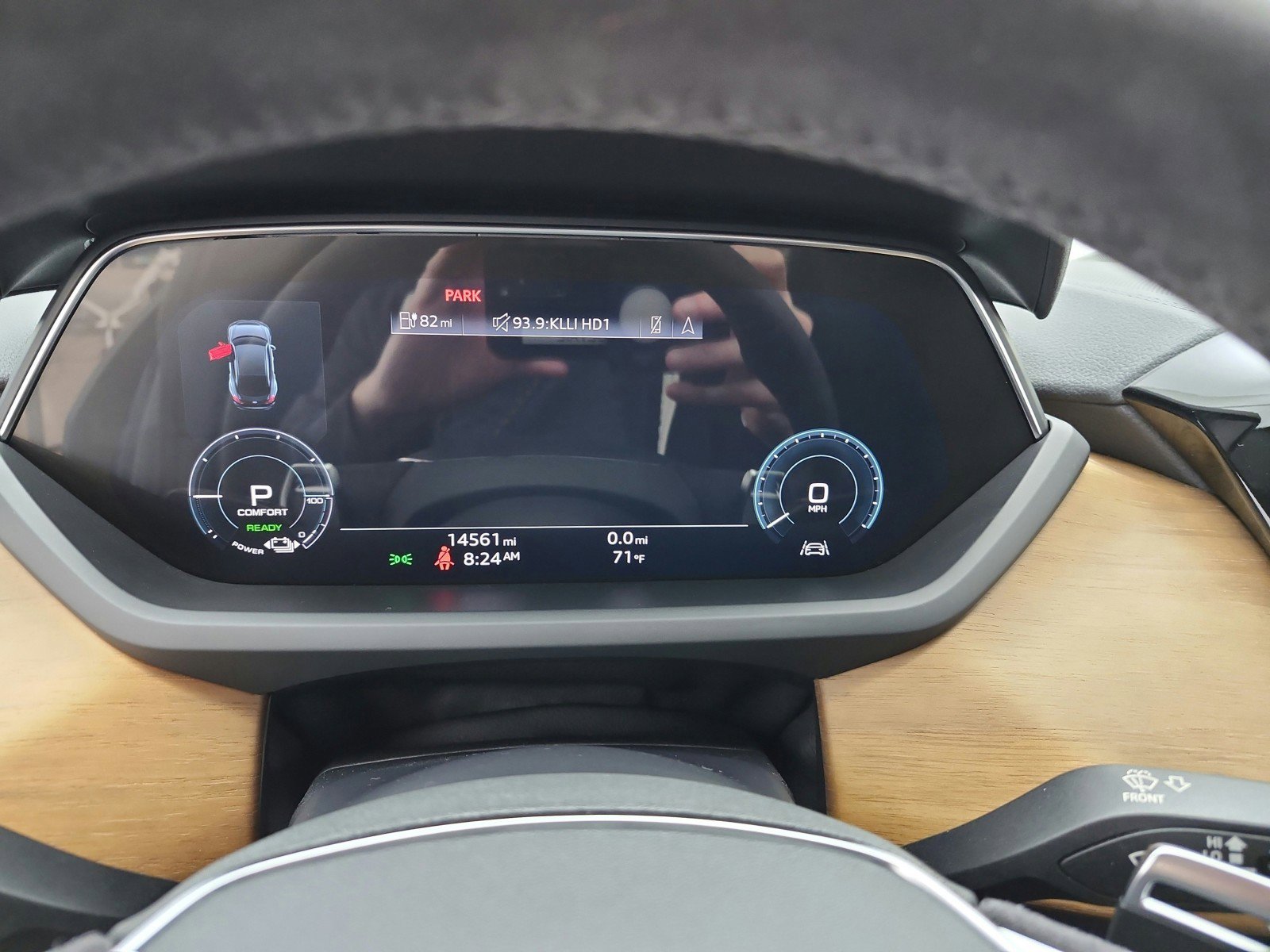 Used 2022 Audi e-tron GT Premium Plus image 11